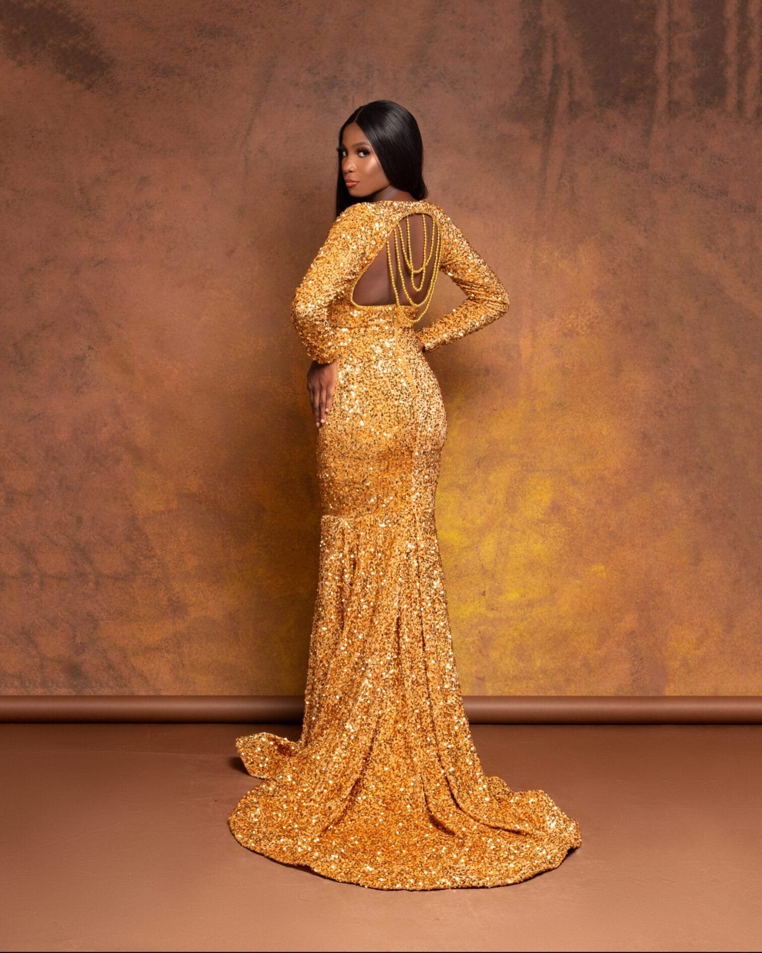 VEE Dress - Image 2