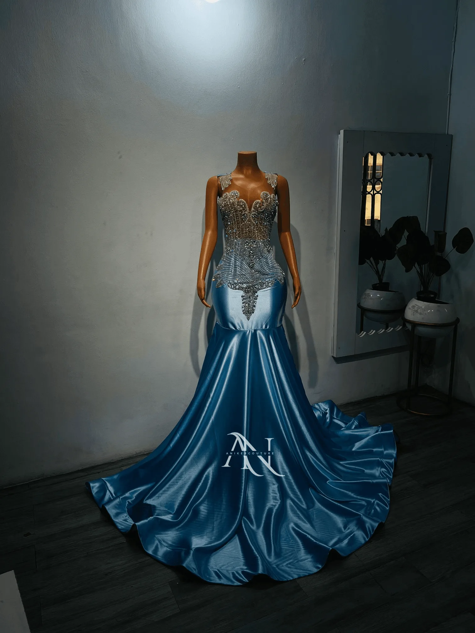 ESSIE Dress <span class="free-ship-inline">+ Free Shipping</span>